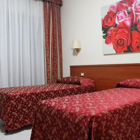 Hotel Vitti Róma Kültér fotó