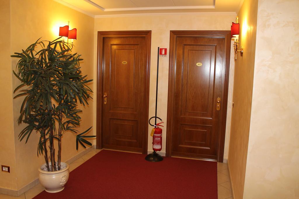 Hotel Vitti Róma Szoba fotó